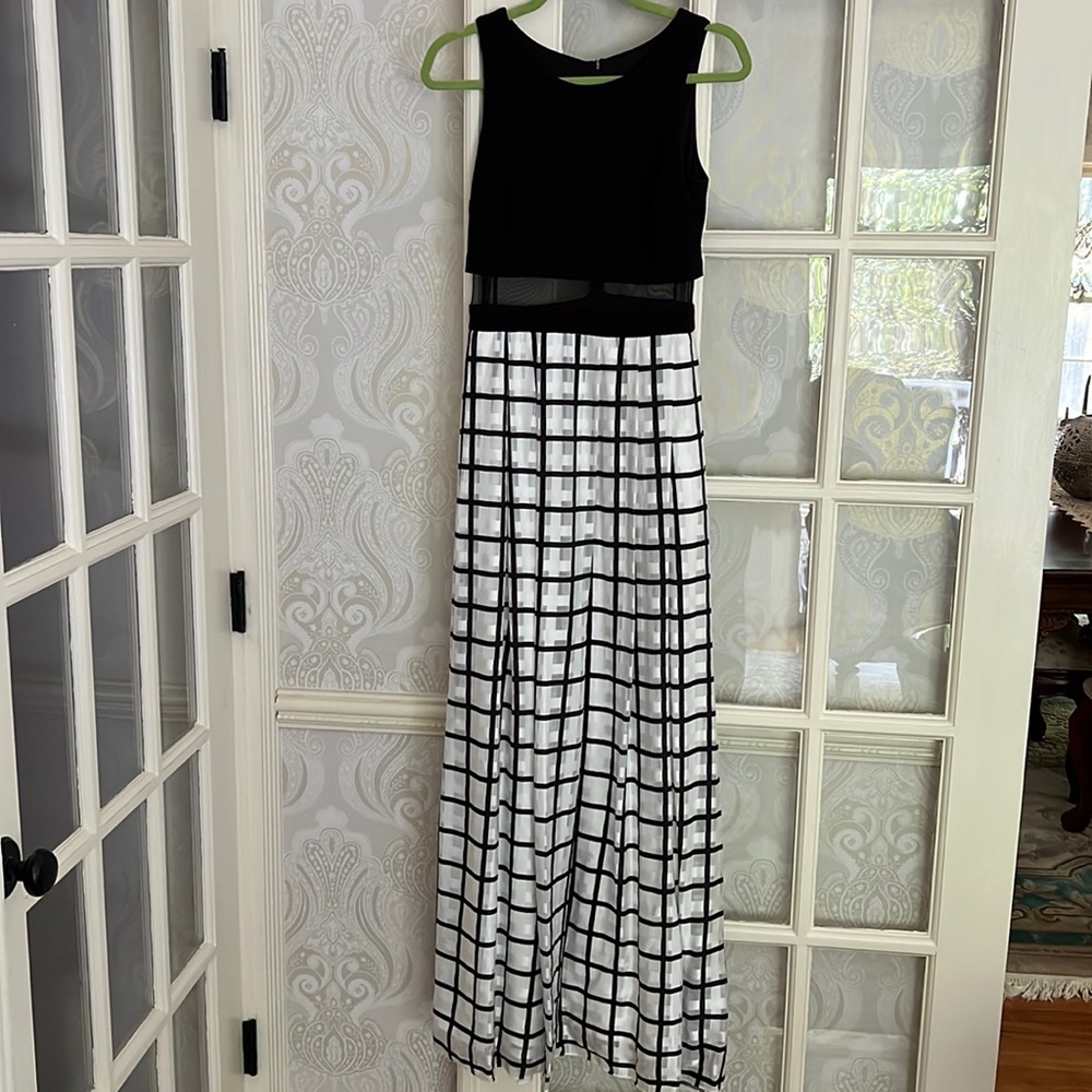 Black and White Aqua Evening Gown - 0